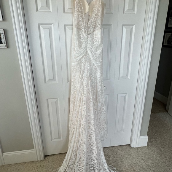 NEW wedding dress. With tags. - Picture 6 of 7